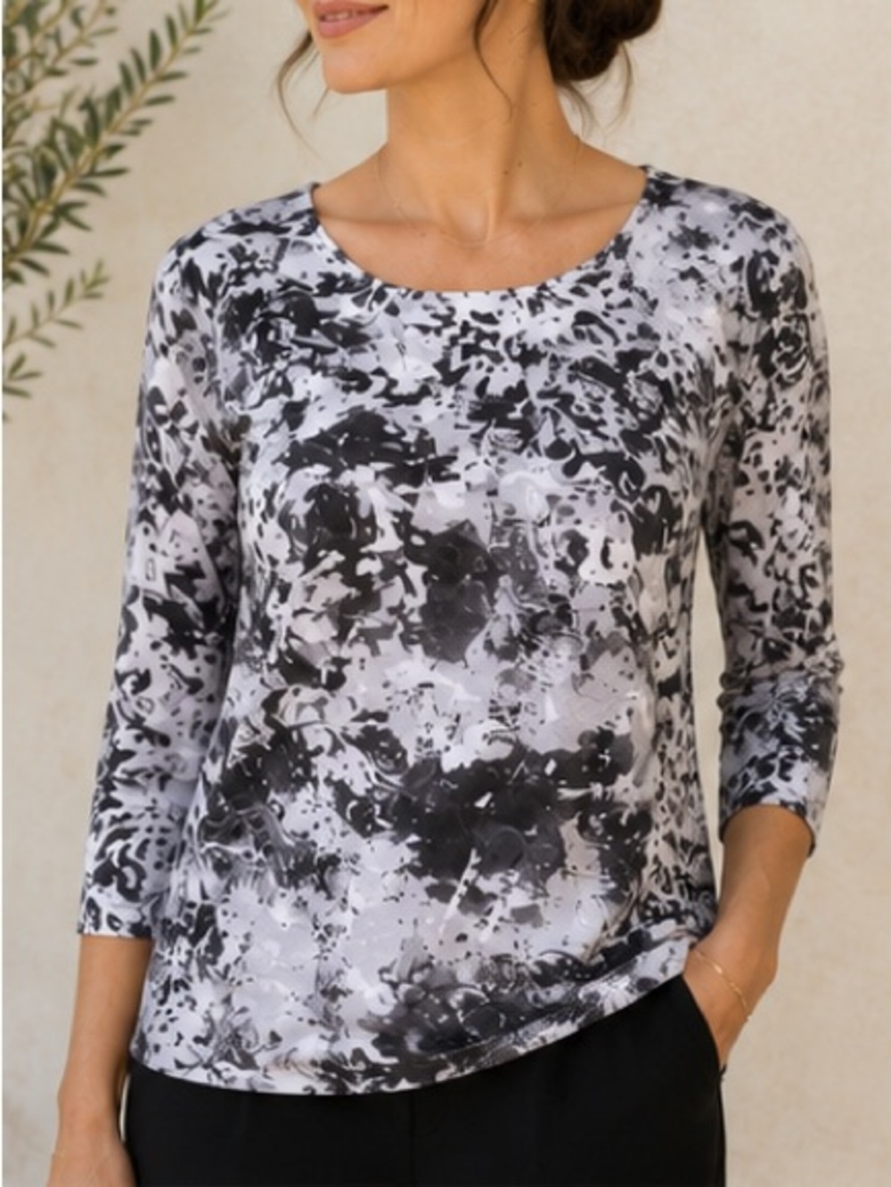 Sympli Go To Classic top gray white marble granite 3/4 sleeves Size 8